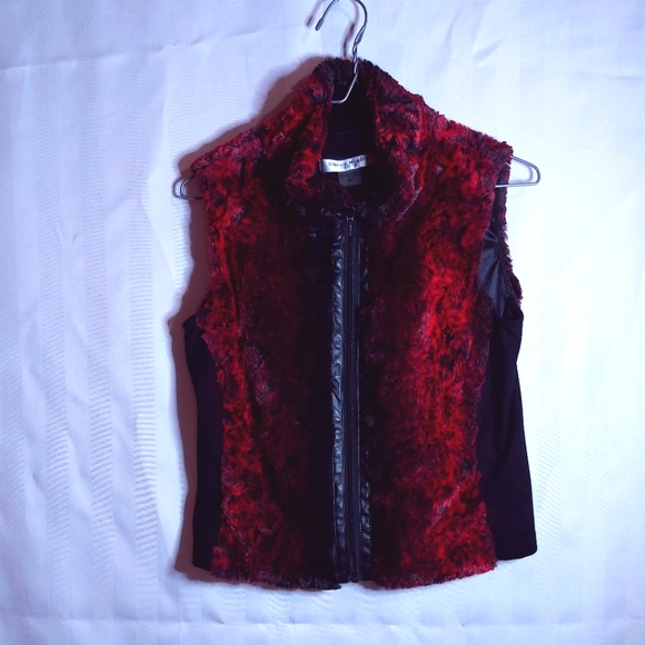 BIANCA NYGARD PETITE FAUX FUR VEST NWOT! - Picture 7 of 7